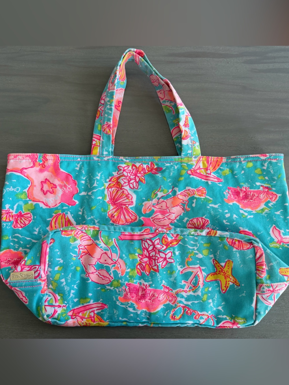 Lilly Pulitzer palm beach tote Cape and Islands 2017. RARE HTF - Picture 2 of 14